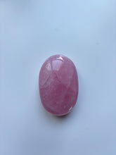 Load image into Gallery viewer, Rose Quartz Palmstone