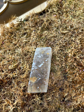 Load image into Gallery viewer, Optical Yellow Calcite