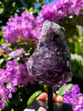 Load image into Gallery viewer, Amethyst Cluster on base