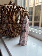 Load image into Gallery viewer, Rhodonite Tower