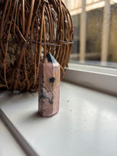 Load image into Gallery viewer, Rhodonite Tower