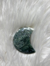 Load image into Gallery viewer, Moss Agate Moon