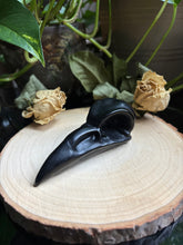 Load image into Gallery viewer, Black Obsidian Raven Skull