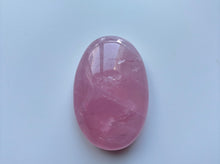 Load image into Gallery viewer, Rose Quartz Palmstone