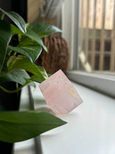 Load image into Gallery viewer, Rose Quartz Cube
