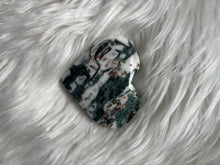 Load image into Gallery viewer, Moss Agate Heart